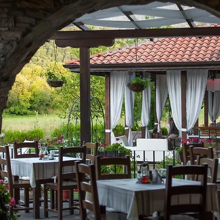 Family Strannopriemnitza Oreshak (Lovech)