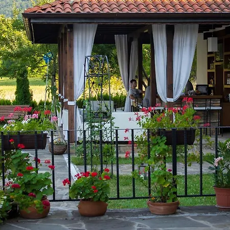 Hotel Family Strannopriemnitza 3*