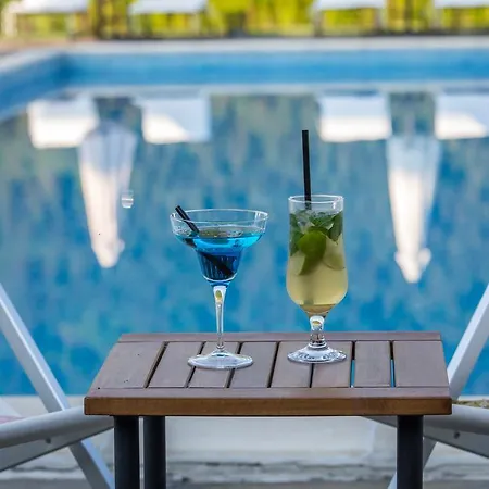 Family Strannopriemnitza Hotel 3*
