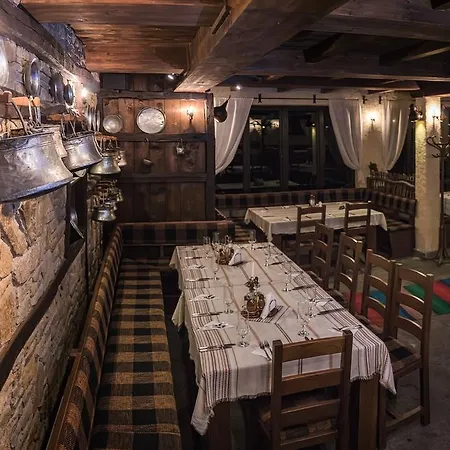 Family Strannopriemnitza Oreshak (Lovech)